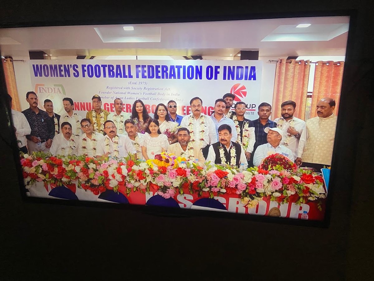 Closing Ceremony: Group photo of all award winners on stage